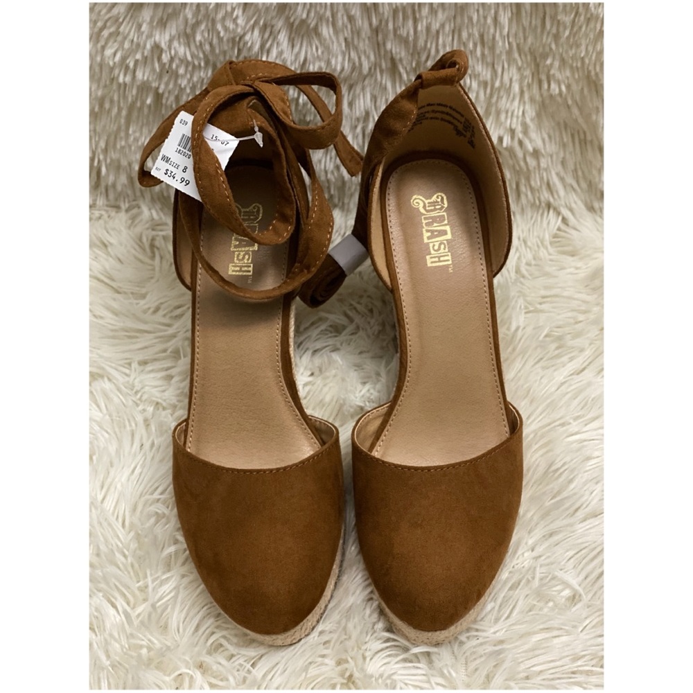 Pay less Brown Closed Toe Wedge